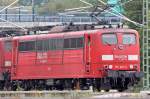Die 151 021-3 bei der Einfahrt im G�terbahnhof Hamburg Altenwerder, ...