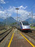 Gut 20 Minuten versp�tet trifft dieser CIS ETR 470 aus ...
