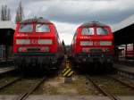 2 Dieselloks der Baureihe 218 in Bahnhof Lindau am 25.03.06 ...
