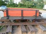 Dieser Kleiner Niederbordwagen (gerade mal 2,50 m lang) stand neben ...