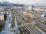 Heliumballon Luftaufnahme vom Salzburger Hauptbahnhof.   ...
