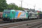 Eine Doppeltraktion Rail4Chem mit 185 542-5 und freundlichem Tf zieht ...