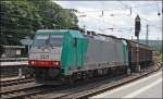 aachen Aus dem Archiv: 2821 mit einem G�terzug Richtung K�ln bei der Durchfahrt in Aachen Hbf 30.7.09