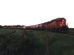 canadian-national-cn 5027 und 5024 mit 94 wagons bei Thunder Bay am 25-06-1993. Bild und scan: Date Jan de Vries.