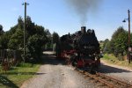 99 1747 zieht P 3004, Radebeul Ost-Radeburg, aus Friedewald Bad ...