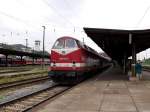 BR 229 Am 9.Juni wurde mit der 229 147 die letzte Maschine ihrer Art aus dem Plandienst entlassen. Hier bespannt sie letztmalig den IR 'Rennsteig' von Erfurt nach W�rzburg. Am gleichen Tag wurde auch diese Verbindung eingestellt.