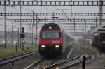 Ein ehemalige Lok 2000 unterwegs in nat�rlicher Zugwaschanlage am 10. ...