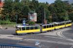 Berlin, 16.08.2009, Tram61 bei der Einfahrt in die Endhaltestelle S-Bahnhof ...