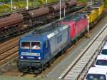 143 186-5 von RBH und eine DB-143 schleppen einen Kohlezug ...