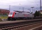 ES 64 F4-094 der Veolia durchf�hrt am 11.07. 08 den Bahnhof ...