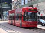 Eine Stra�enbahn in Innsbruck (Gleich vor dem Hbf)  ...