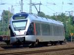 Ein ET 23 der Abellio Rail NRW legt sich am ...