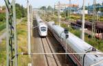 ICE-Begegnung am 15.08.09 in Engelsdorf. W�hrend der linke nach Leipzig ...