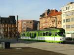 rnv-oeg-heidelberg-ludwigshafen-mannheim Wagen 521 f�hrt gleich in die Haltestelle Alte Feuerwache ein.