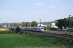 br-403-ice-3 Diese Doppeleinheit ICE 3 mit dem Triebzug 'Aalen' hinten, passiert am 6.8.2009 den km 30 der Filsbahn und eilt Ulm entgegen.