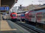 br-2016 Betriebsalltag in Wiener Neustadt Hauptbahnhof: 1116 139-5 'Johann' wartet auf Gleis 2, auf Gleis 1 warten eine 2016 und zwei 5047, wo vor kurzen noch eine 4020 Doppelgarnitur stand.