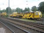 hamburg-hauptbahnhof Hier eine Stopfmaschine, abgestellt am 16.8.2009 vor dem Hamburger Hbf.
