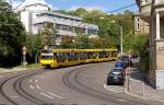 stadtbahn-stuttgart-fahrzeuge Ein GT 8.9 (3220) der SSB f�hrt am 25. Juli 2009 auf der Linie U 15 talw�rts in Richtung Zuffenhausen.