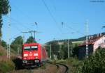 185 376-1 mit dem CS 61763 (Hausach-Schwennigen) am ehemaligen Bf ...