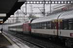 Creation � la SBB: Ein Lok- Burger ... Mitten im Intercity schiebt ...