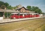 Ferkeltaxe 772 001/172 601 an einem Junitag 2003 in Putbus. ...