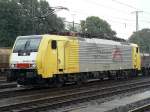 br-189-dispolok E189-996 in TX Logistik Diensten durchf�hrt K�ln West w�hrend eines Regenschauers 