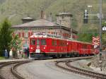 Bahnhof Alp Gr�m - Triebwagen ABe 4/4 48 + Elektro/diesellok ...