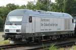 Dispolok ER 20 Die ER 20 - 2007 Dispolok mit Werbung steht abgestellt in M�nchengladbach HBF am 14.08.2009
