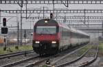 Steuerwagen voraus... k�mpft sich dieser SBB-IR durch die wieder str�menden ...