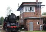 50 3708-0 passiert am 22.08.09 das Stellwerk A im SEM-Chemnitz-Hilbersdorf. ... 50 3708-0 passiert am 22.08.09 das Stellwerk A im SEM-Chemnitz-Hilbersdorf. ...