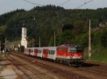 br-1142 Die 1142 667 am 26.08.2009 mit einem R bei der Einfahrt in Wernstein. 