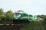 GO Transit GO- Nahverkehrszug mit MP40-3c 617 am 10.8.2009 an der Hamilton Junction. 
