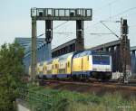 Metronom Eisenbahngesellschaft mbH Ein seltener Gast im Norden. Die von der IGT angemietete 246 010-3 schiebt am 20.08.09 den ME 39428 nach Hamburg Hbf �ber die S�derelbbr�cken.