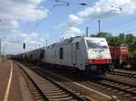 ITL 285 109-5 durchf�hrt am 27.05. 09 den Bahnhof Coswig  ...