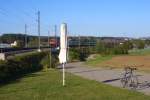 IR 2129 mit Re 460 001-1 ist eben durch T�gerwilen ...