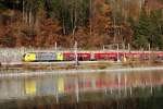 Dispolok ES 64 F4 mit Wiener-express bei Staatsgrenze in Kufstein.07.11.2008 ...