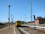Eine ODEG bei der Einfahrt in ihren Zielbahnnhof Neustrelitz.  ...