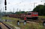 155 179 f�hrt am 03.08.09 mit einem leeren Autotransportzug am ...