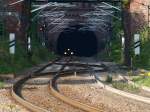 Montzenlinie Aachen-Montzen-Vise Was leuchtet den da im Gemmenicher Tunnel? Es ist E186 220 mit einem Zug Stahlblechrollen auf dem Weg nach Aachen West.