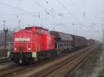 298 323-7 taucht am 07.02. 09 mit einem jeder Plunder Gemischtzug ...