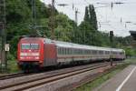 101 065-1 mit IC in Hilden als Umleiter am 16.05.2009 ...