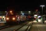 218 404 steht mit einer IC-Garnitur abfahrtbereit richtung M�nchen. Aufgenommen ...