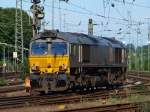 Eine Class66 der DLC rangiert in Aachen West  ...