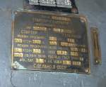 ein Typenschild eines Motors (Kolomna 5 D 49) der ...