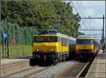 Im Bahnhof von Etten-Leur findet halbst�ndlich die Begegnung der Z�ge, ...