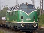 V200 der Brohltalbahn mit einem Aluzug, aufgenommen in Ratingen Lintorf ...