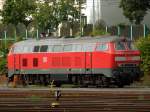 218 411-7 nimmt ein Sonnenbad im Abstellbereich des Koblenzer Hauptbahnhof.5.9.09 ...