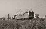 br-1144 Hier f�hrt gerade die RoLa mit der 1144 durch K�fering. Sie f�hrt ja immer wenn sie voll ist. Oda gibts da doch ne Regel? Was meint ihr?? (24.08.2009, K�fering)