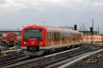 474 015 am 29.08.09 kurz vor erreichen des Zielbahnhofs Hamburg-Altona ...