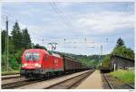 auslandische-zuge Railion 182.023 mit einem GZ Richtung Westen. Tullnerbach-Pressbaum, 12.8.2009